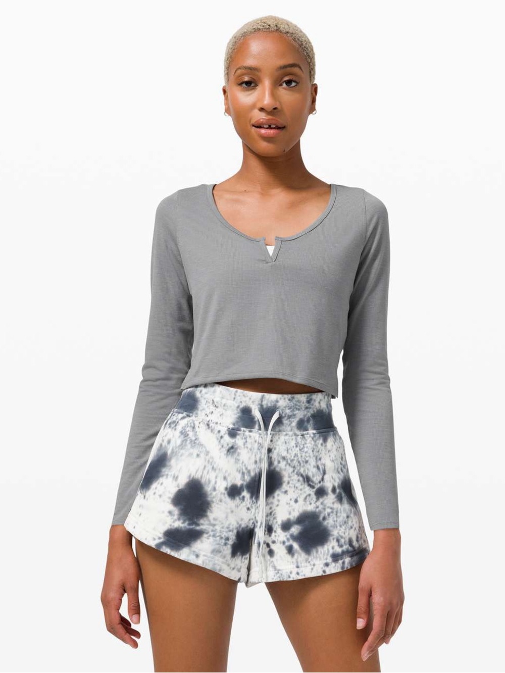 Lululemon Henley Heathered Asphalt Grey Long Sleeve Scoop Neck Crop Top. Size XS
